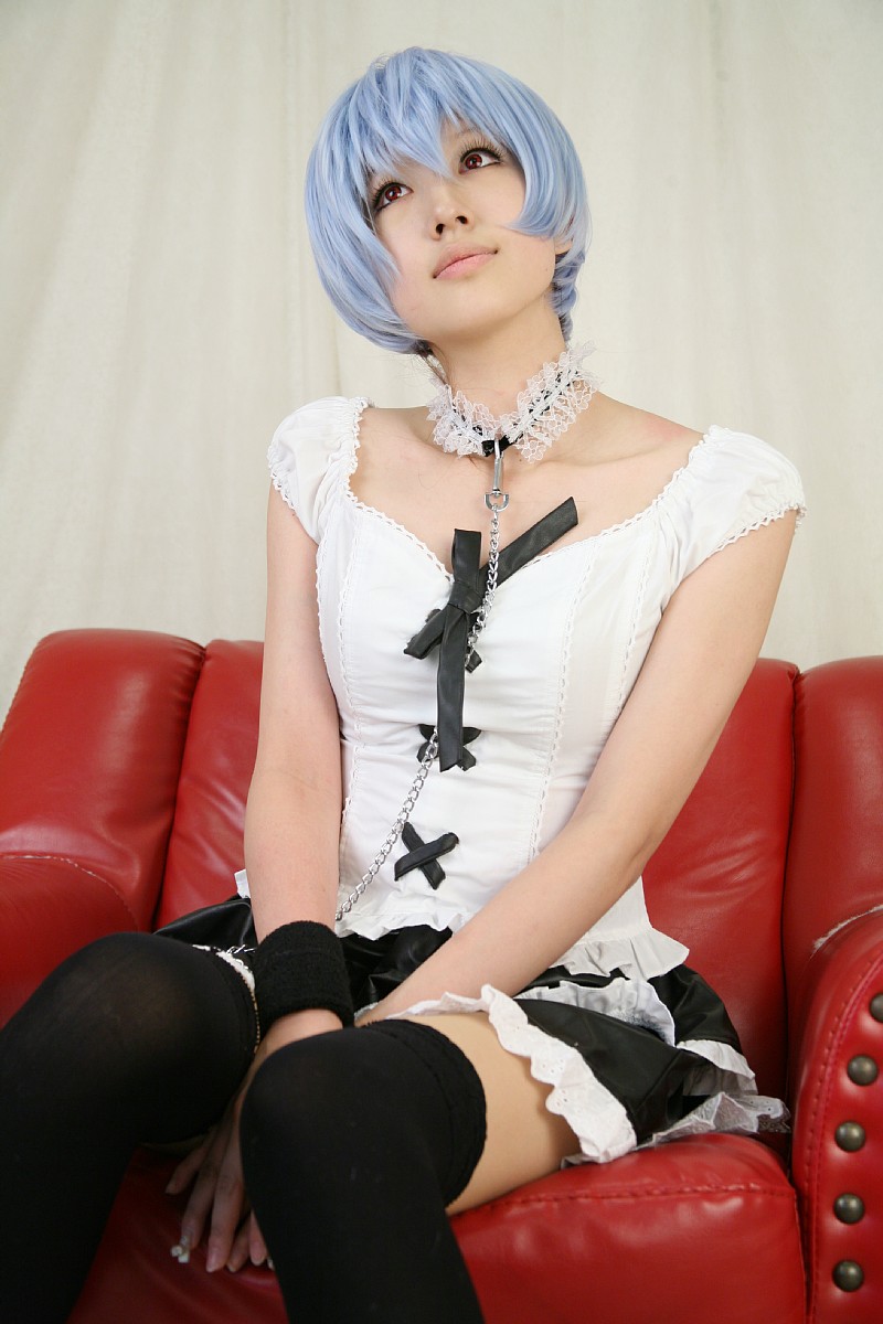 saya (cosplayer), ayanami rei, neon genesis evangelion, highres, photo (medium), blue hair, cosplay, frills, lace, leash, red eyes, thighhighs, zettai ryouiki