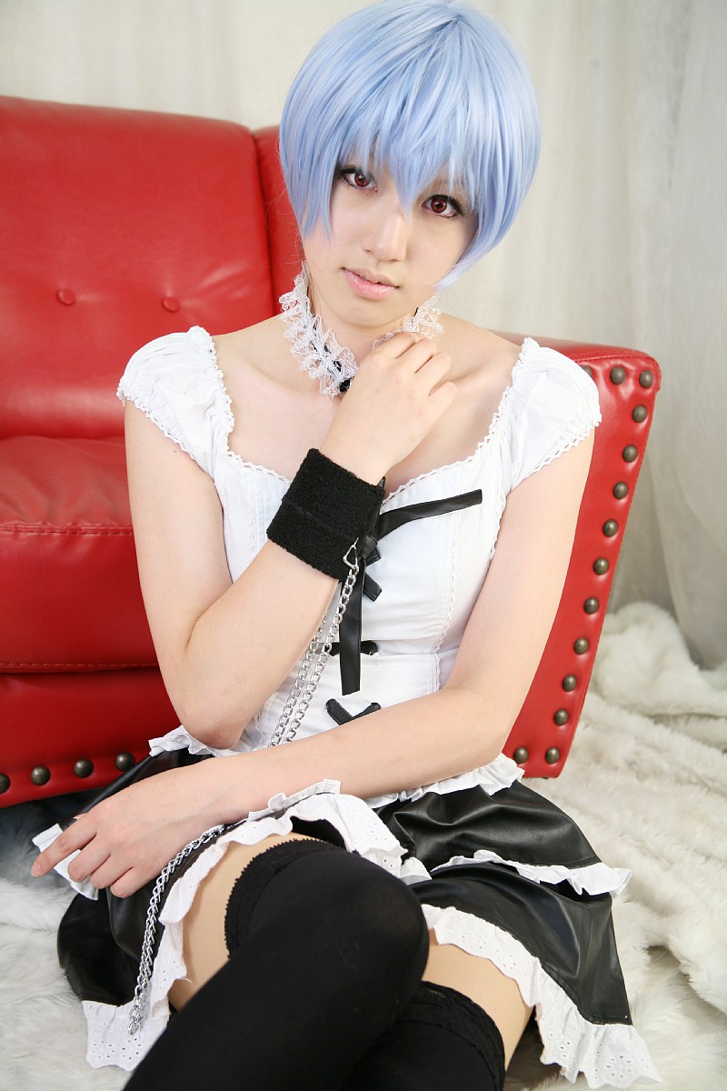 saya (cosplayer), ayanami rei, neon genesis evangelion, highres, photo (medium), blue hair, cosplay, frills, lace, leash, red eyes, thighhighs, zettai ryouiki