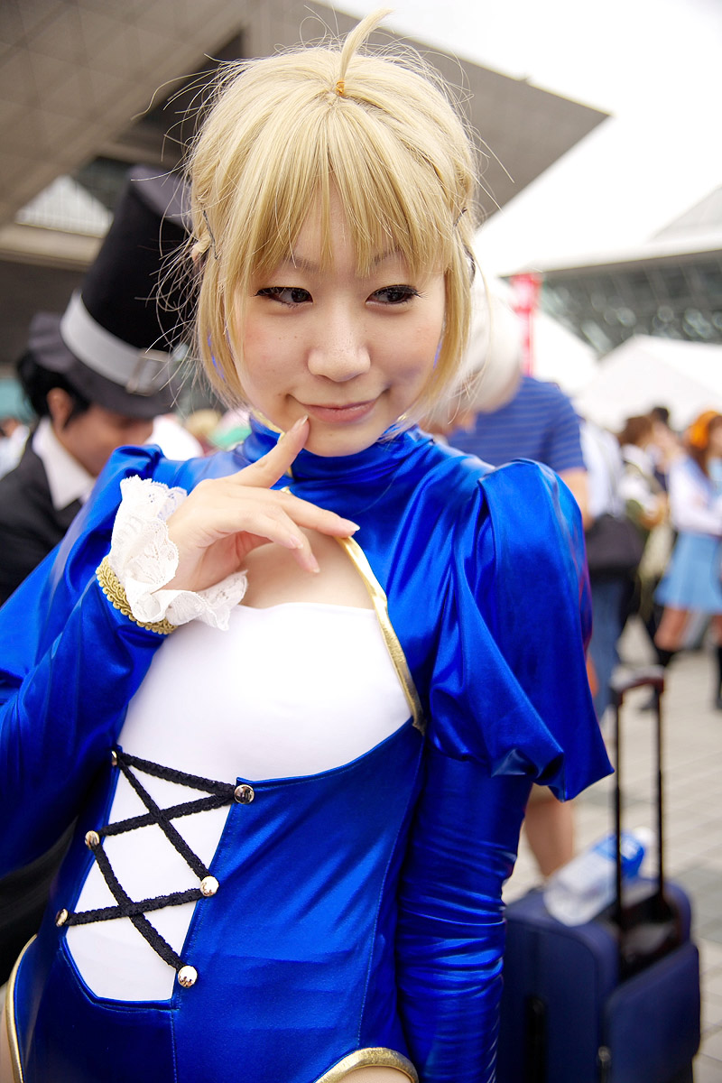 artoria pendragon (fate), kirekawa saku (model), saber (fate), fate/stay night, fate (series), highres, photo (medium), blonde hair, bow, braid, cosplay, hair bow