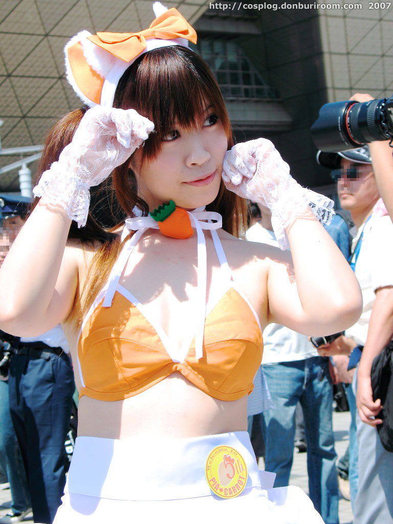 pia carrot (series), pia carrot e youkoso!!, pia carrot e youkoso!! g.o., photo (medium), animal ears, apron, bikini, bikini top only, bow, cat ears, cosplay, gloves, hair bow, swimsuit, twintails, ujou narutsuki, waitress