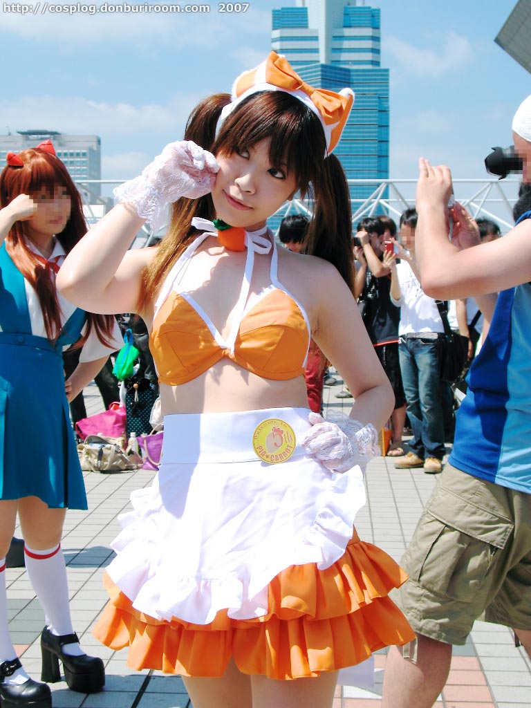 pia carrot (series), pia carrot e youkoso!!, pia carrot e youkoso!! g.o., photo (medium), animal ears, apron, bikini, bikini top only, bow, cat ears, cosplay, gloves, hair bow, swimsuit, twintails, ujou narutsuki, waitress
