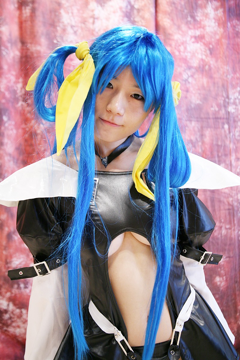 dizzy (guilty gear), kabura hitori (model), arc system works, guilty gear, highres, photo (medium), blue hair, boots, breasts, cosplay, midriff, thighhighs, twintails, underboob