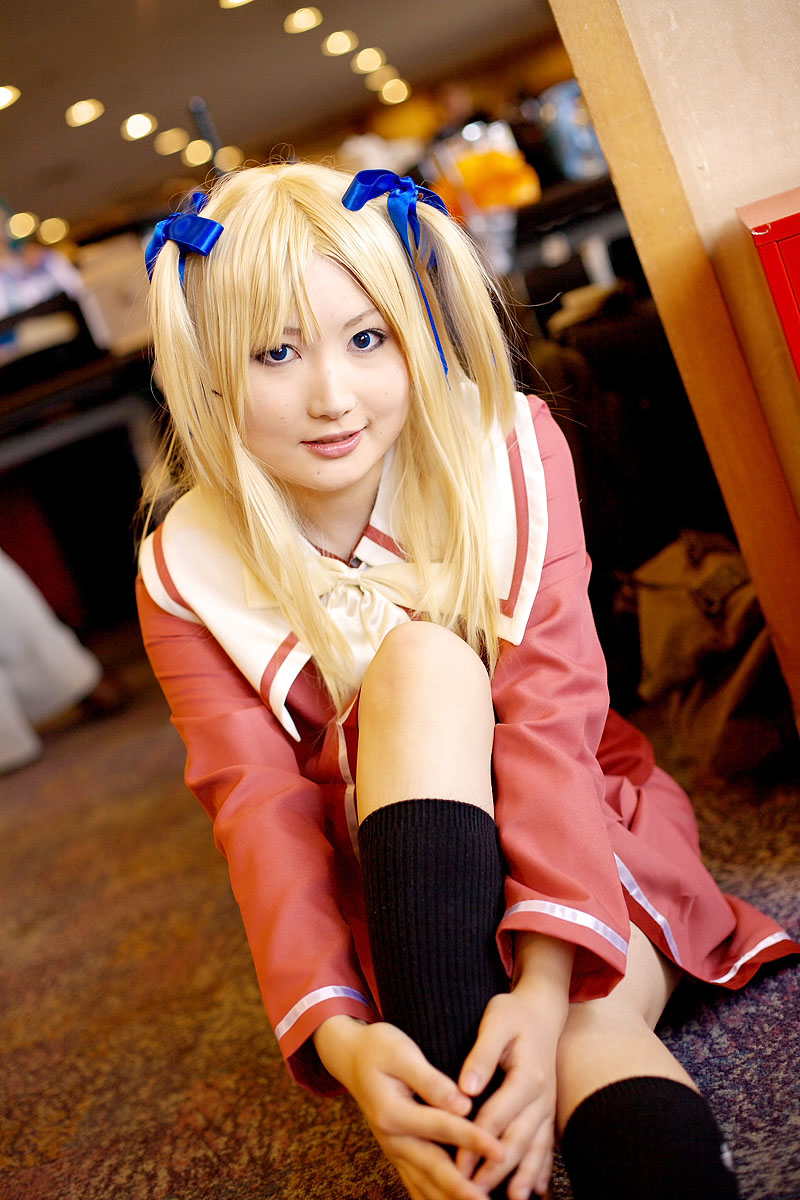 hirano mai (model), character request, highres, photo (medium), source request, blonde hair, cosplay, hair ribbon, kneehighs, ribbon, sailor, school uniform, serafuku, socks, twintails