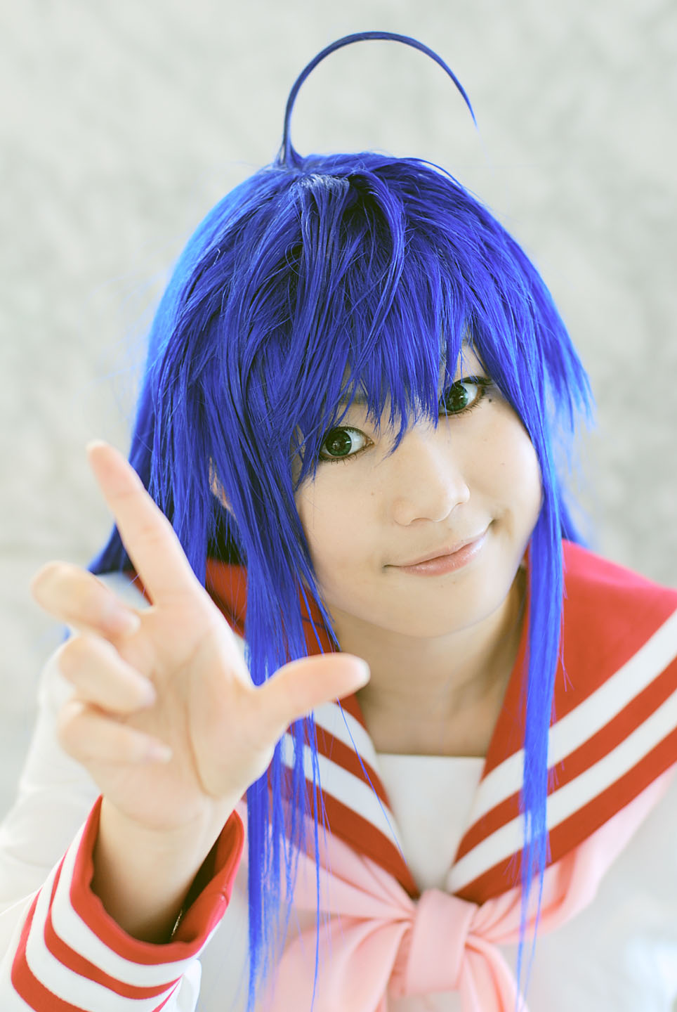 kochou ran, izumi konata, lucky star, highres, photo (medium), ahoge, blue hair, cosplay, sailor, school uniform, serafuku