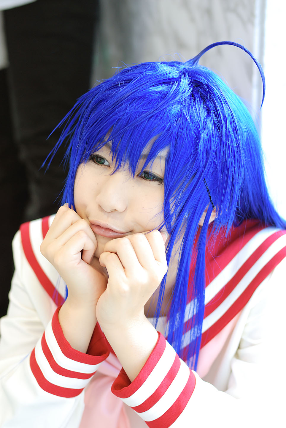 kochou ran, izumi konata, lucky star, highres, photo (medium), ahoge, blue hair, cosplay, sailor, school uniform, serafuku