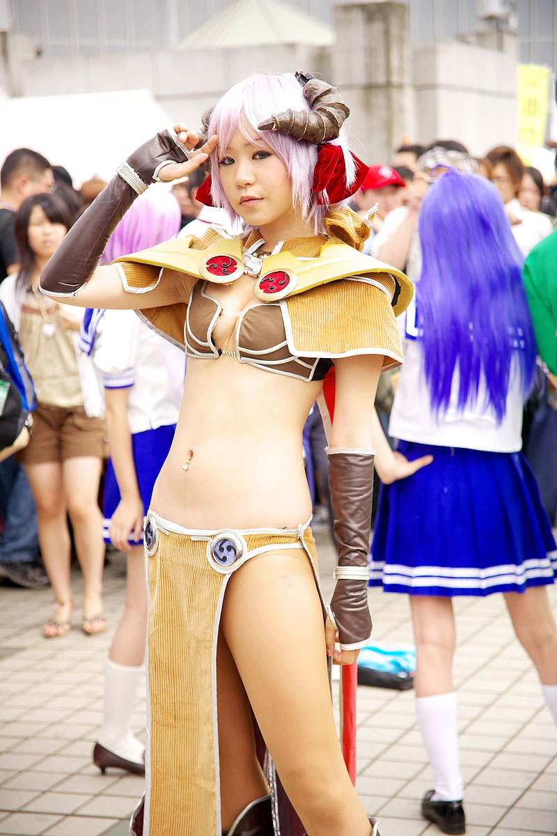 hanafusa maki, ragnarok online, silver hair, highres, photo (medium), armor, bikini, bikini top only, boots, cosplay, demon girl, horns, multiple boys, swimsuit