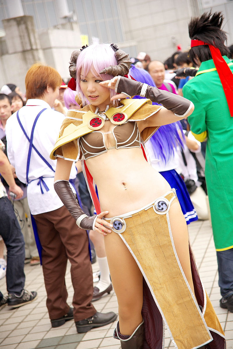 hanafusa maki, ragnarok online, silver hair, highres, photo (medium), armor, bikini, bikini top only, boots, cosplay, demon girl, horns, multiple boys, swimsuit