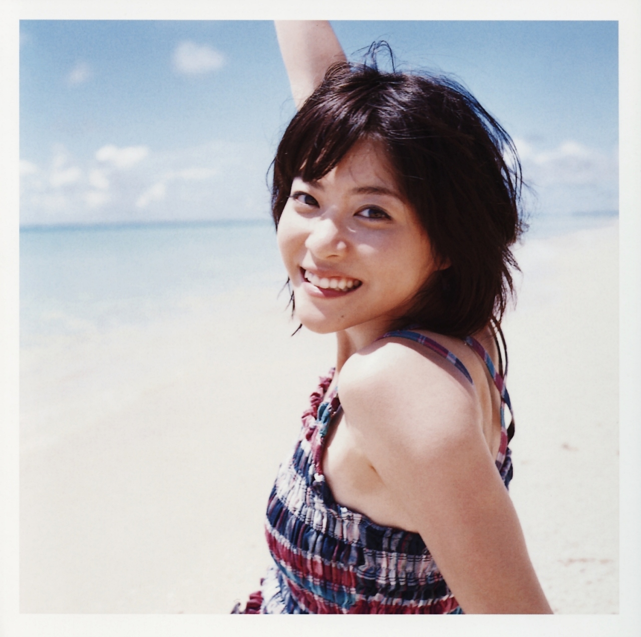 ueno juri, a piacere, highres, photo (medium), beach, tank top