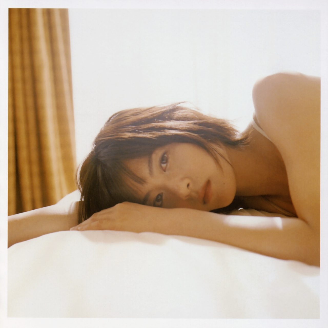 ueno juri, a piacere, highres, photo (medium), bed, dress