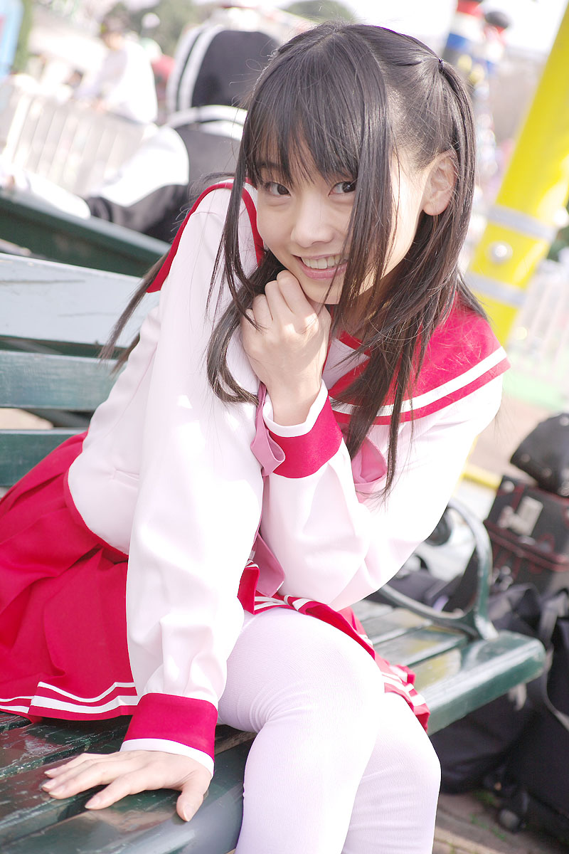 kusukabe yuki, matsunaga ayaka, to heart (series), to heart 2, highres, photo (medium), asian, cosplay, school uniform, serafuku, smile, thighhighs, twintails