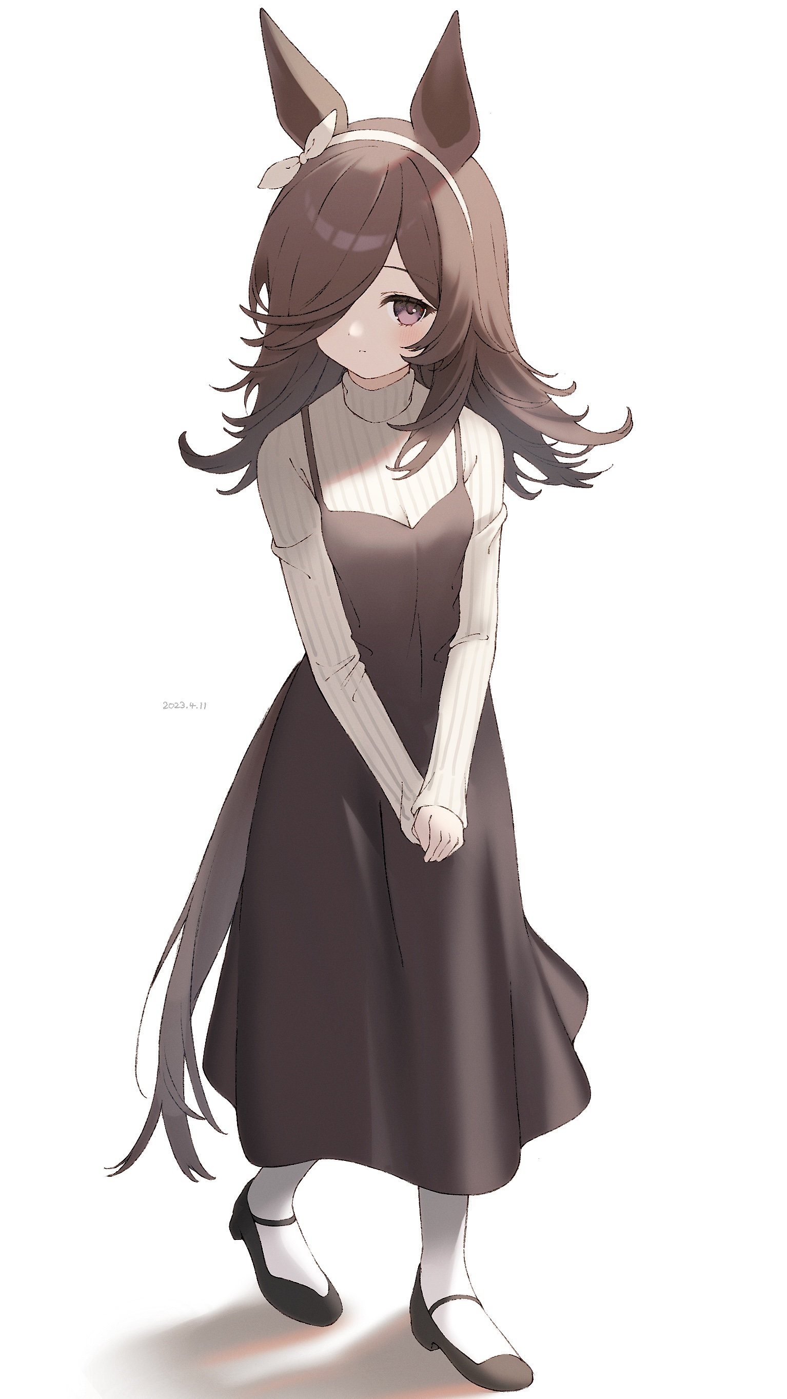 koishi (kiwi0314), rice shower (umamusume), umamusume, absurdres, commentary, highres, 1girl, animal ears, black shoes, blush, breasts, brown dress, brown hair, casual, closed mouth, dated, dress, flipped hair, full body, hair over one eye, hairband, horse ears, horse girl, horse tail, long hair, long sleeves, own hands together, pinafore dress, purple eyes, shadow, shoes, skirt, sleeveless, sleeveless dress, small breasts, socks, solo, standing, suspender skirt, suspenders, sweater, tail, turtleneck, turtleneck sweater, white background, white hairband, white socks