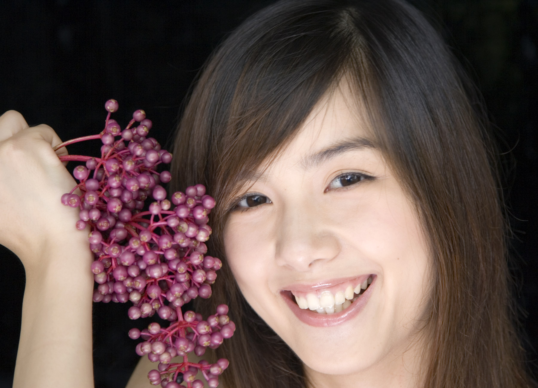 rola chung, highres, photo (medium), tagme, food, fruit, grapes