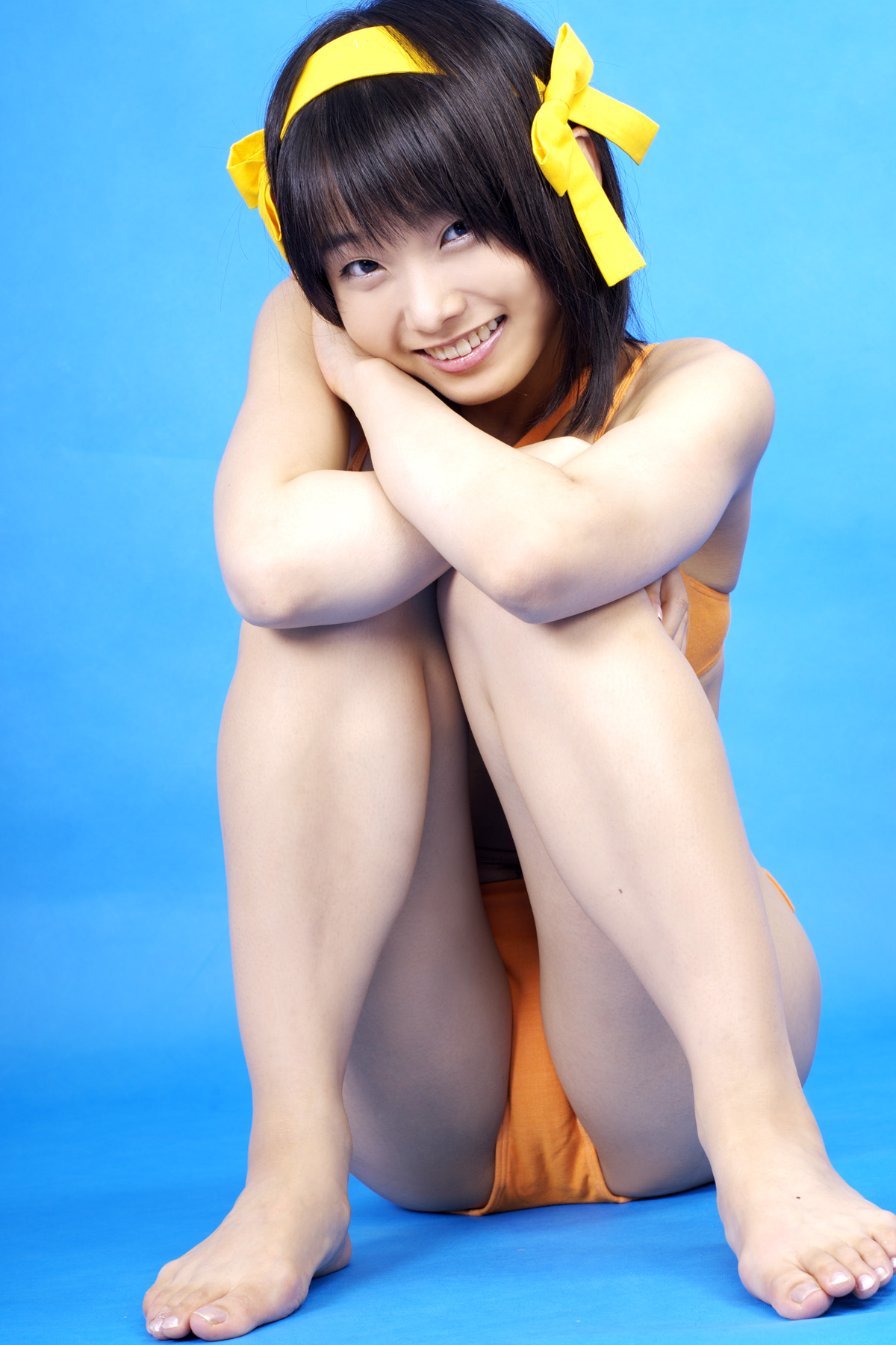 matsunaga ayaka, suzumiya haruhi, suzumiya haruhi no yuuutsu, highres, photo (medium), bikini, cosplay, hair ribbon, happy, ribbon, side-tie bikini bottom, smile, swimsuit