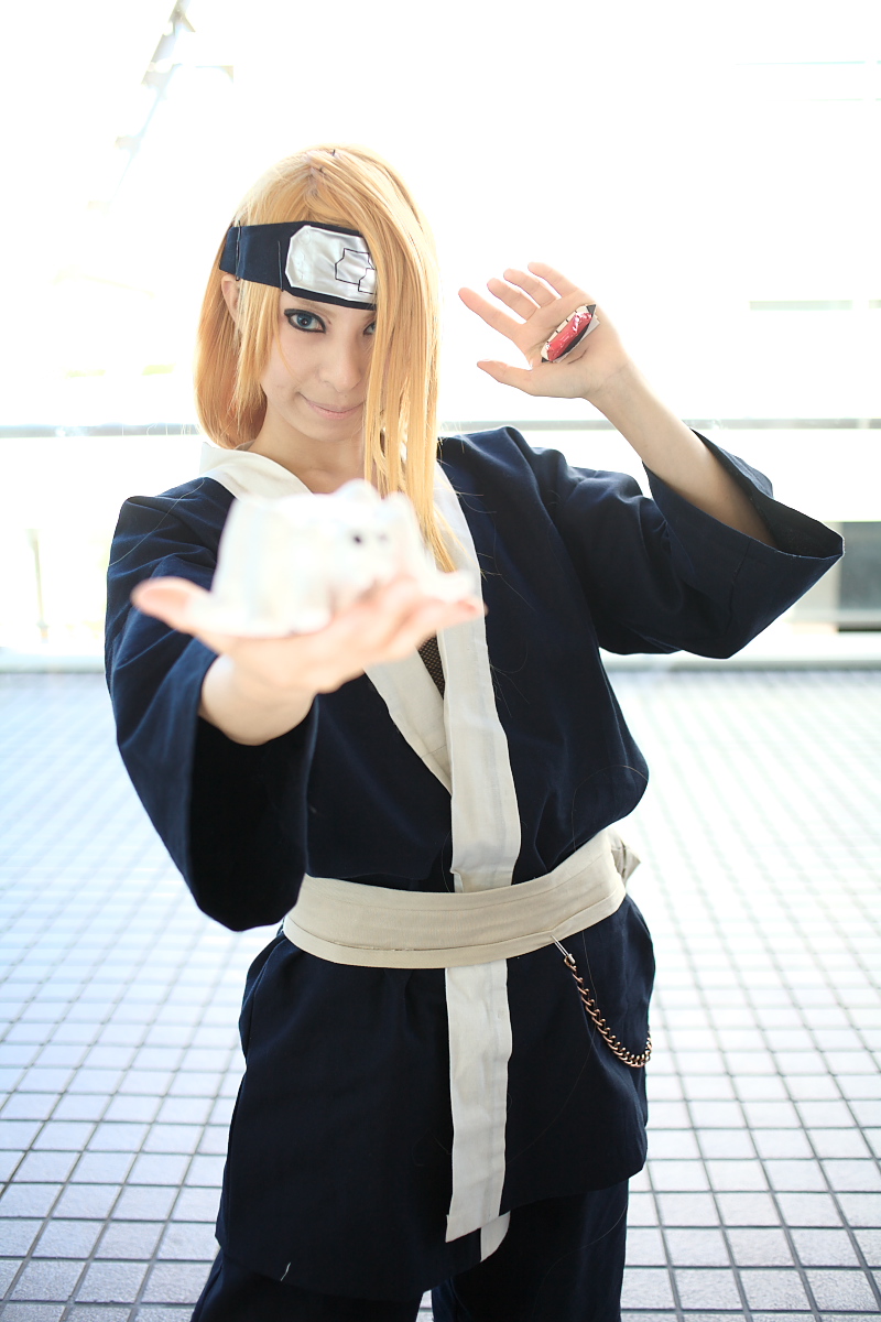 ari (model), deidara (naruto), naruto (series), naruto shippuuden, highres, photo (medium), blonde hair, cosplay, handmouth, headband