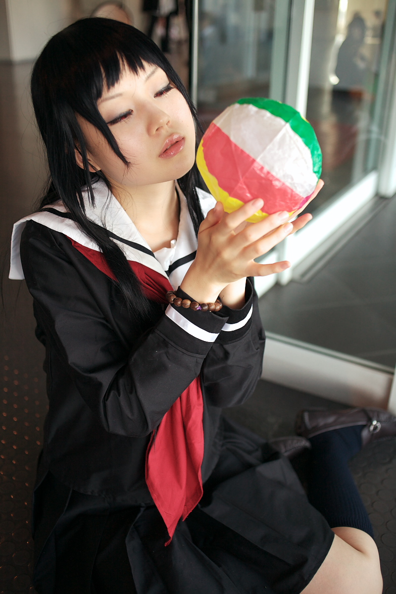 enma ai, kanata (model), jigoku shoujo, highres, photo (medium), ball, beachball, cosplay, kneehighs, sailor, school uniform, serafuku, socks