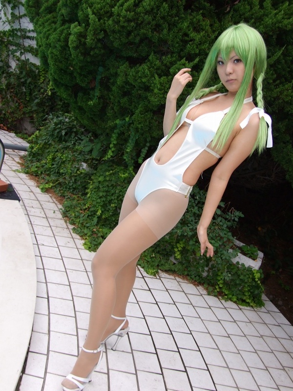 kohina, c.c., code geass, photo (medium), braid, cosplay, green hair, pool, swimsuit, twin braids