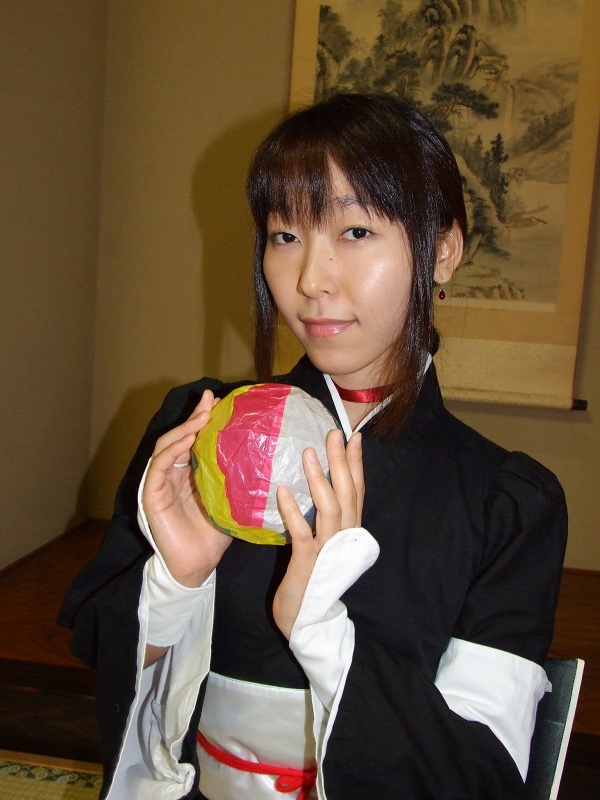 kurotsuchi nemu, makoto (model), bleach, photo (medium), ball, beachball, cosplay, japanese clothes, kimono, yukata