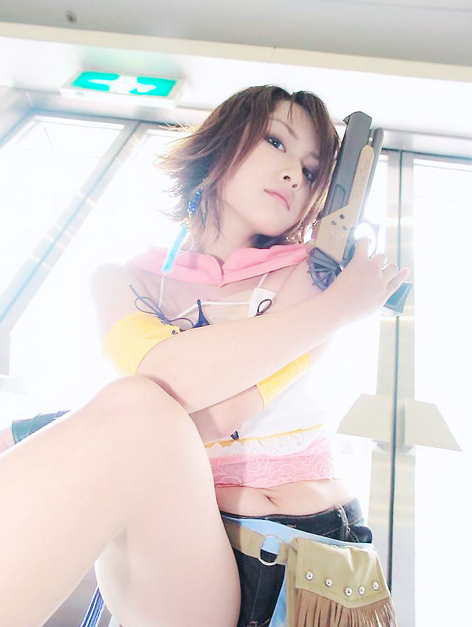 rui (model), yuna, final fantasy, final fantasy x, final fantasy x-2, photo (medium), armband, boots, cape, cosplay, denim, gun, half-skirt, halterneck, shorts, weapon