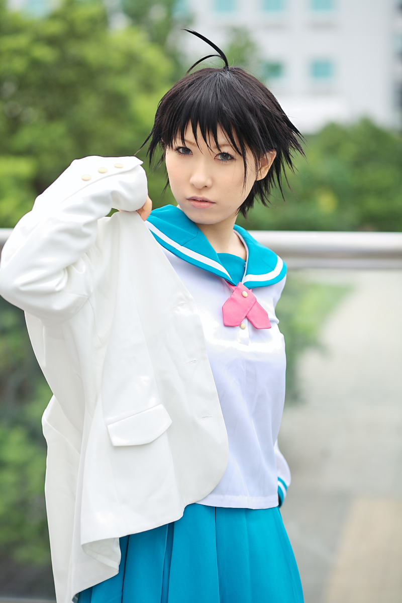 chippi, kikuchi makoto, idolmaster, idolmaster xenoglossia, highres, photo (medium), 1girl, ahoge, asian, black hair, blue eyes, color contacts, cosplay, female focus, kikuchi makoto (cosplay), looking at viewer, outdoors, school uniform, serafuku, short hair, solo