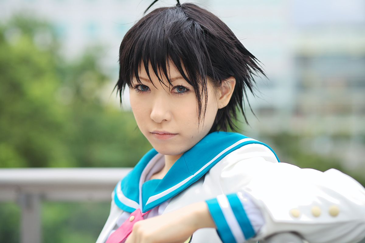 chippi, kikuchi makoto, idolmaster, idolmaster xenoglossia, photo (medium), 1girl, ahoge, asian, black hair, blue eyes, color contacts, cosplay, female focus, kikuchi makoto (cosplay), looking at viewer, outdoors, school uniform, serafuku, short hair, solo