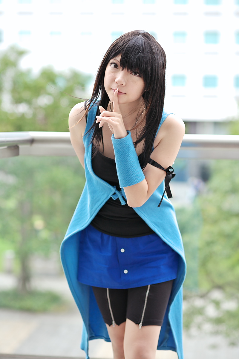 rinoa heartilly, final fantasy, final fantasy viii, ibara, highres, photo (medium), cosplay, shorts, sweater coat, tank top, wristband