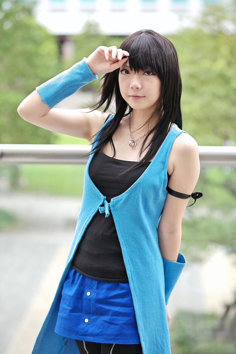 rinoa heartilly, final fantasy, final fantasy viii, ibara, highres, photo (medium), cosplay, shorts, sweater coat, tank top, wristband