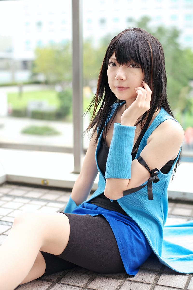 rinoa heartilly, final fantasy, final fantasy viii, ibara, highres, photo (medium), cosplay, shorts, sweater coat, tank top, wristband