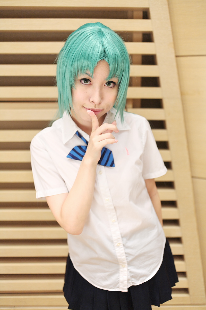sonozaki shion, higurashi no naku koro ni, highres, photo (medium), blouse, cosplay, green hair, momose ri, pleated skirt, school uniform, serafuku, shirt, skirt