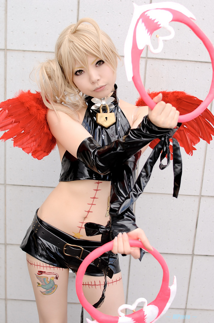 saki kano, benio, zone-00, photo (medium), ahoge, belt, blonde hair, cosplay, elbow gloves, gloves, halterneck, lock, midriff, padlock, shorts, wings