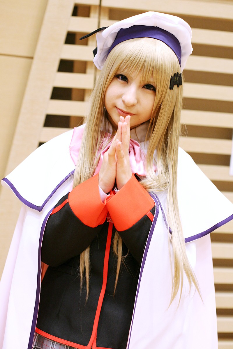 raiko, noumi kudryavka, little busters!, highres, photo (medium), beret, cape, cosplay, hat, pleated skirt, sailor, school uniform, serafuku, skirt