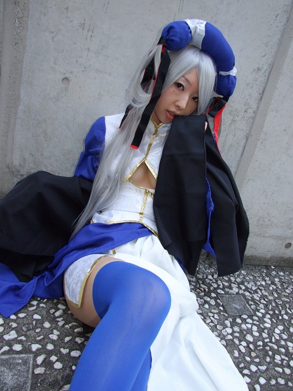 shiraishi rio, romance of the three kingdoms, silver hair, photo (medium), breasts, cosplay, lady yan, robe, thighhighs, underboob