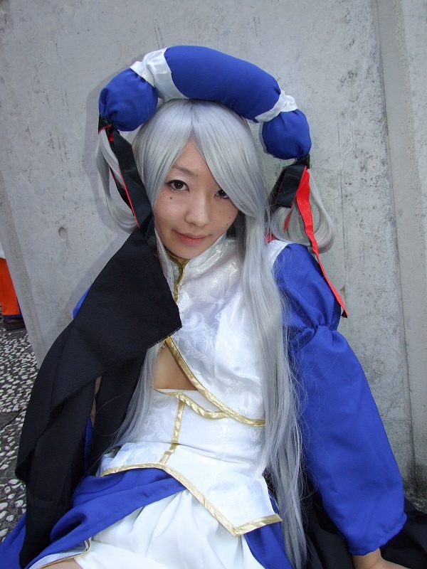 shiraishi rio, romance of the three kingdoms, silver hair, photo (medium), breasts, cosplay, lady yan, robe, underboob