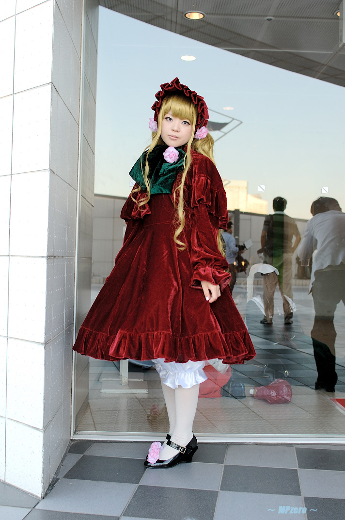 uni (plastic girl), shinku, uni (cosplayer), rozen maiden, photo (medium), blonde hair, bonnet, cosplay, dress, frills, gown