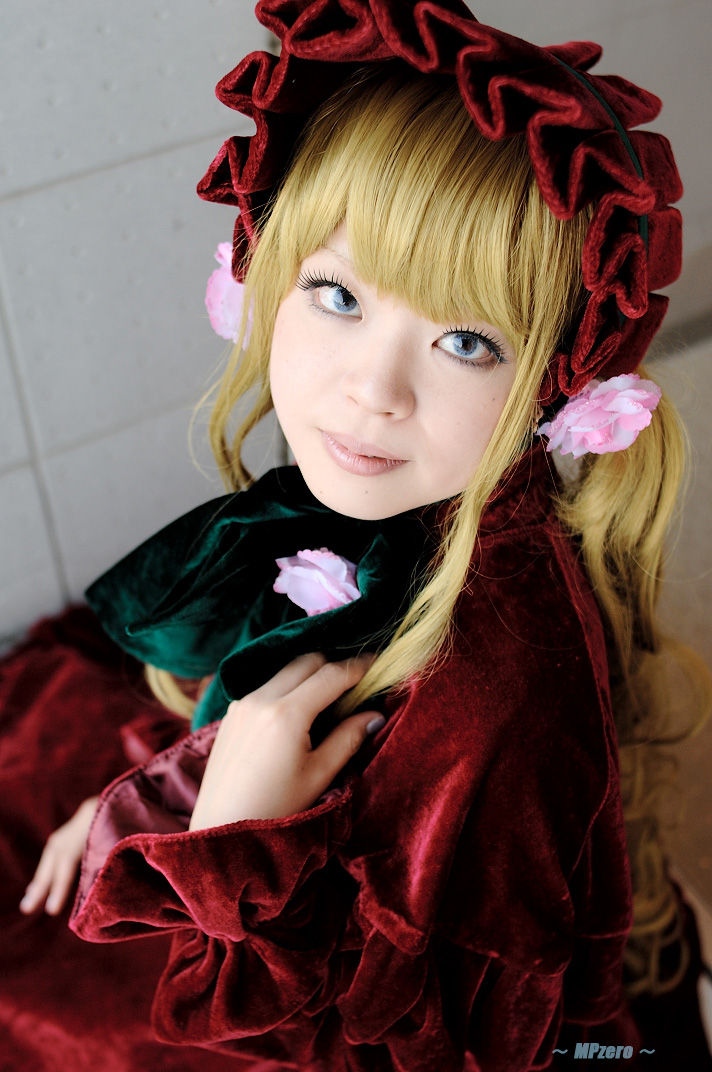 uni (plastic girl), shinku, uni (cosplayer), rozen maiden, photo (medium), blonde hair, bonnet, cosplay, dress, frills, gown