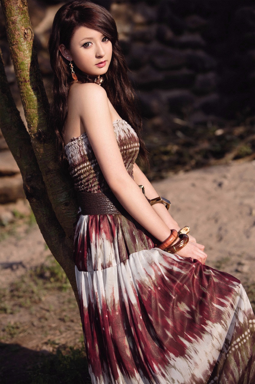 leah dizon, highres, photo (medium), africa, bangle, belt, bracelet, dress, jewelry, kenya, sundress