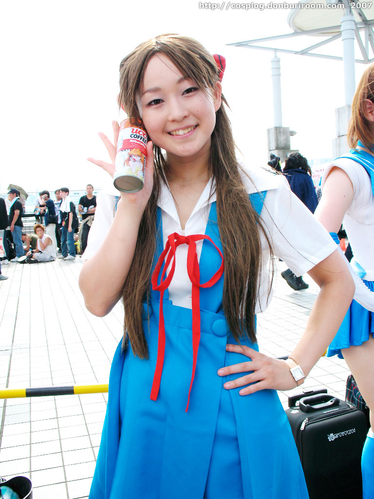 neon genesis evangelion, photo (medium), coffee, cosplay, hairpods, pleated skirt, ryuuge, sailor, school uniform, serafuku, skirt, souryuu asuka langley (cosplay), twintails