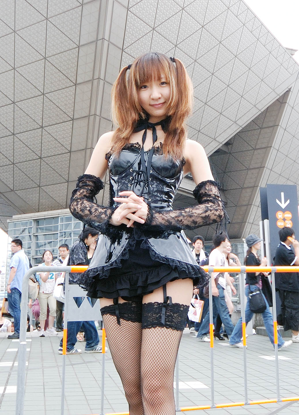 amane misa, iwazaki rinka, death note, highres, photo (medium), cosplay, detached sleeves, dress, fishnets, garter belt, lace, thighhighs, twintails