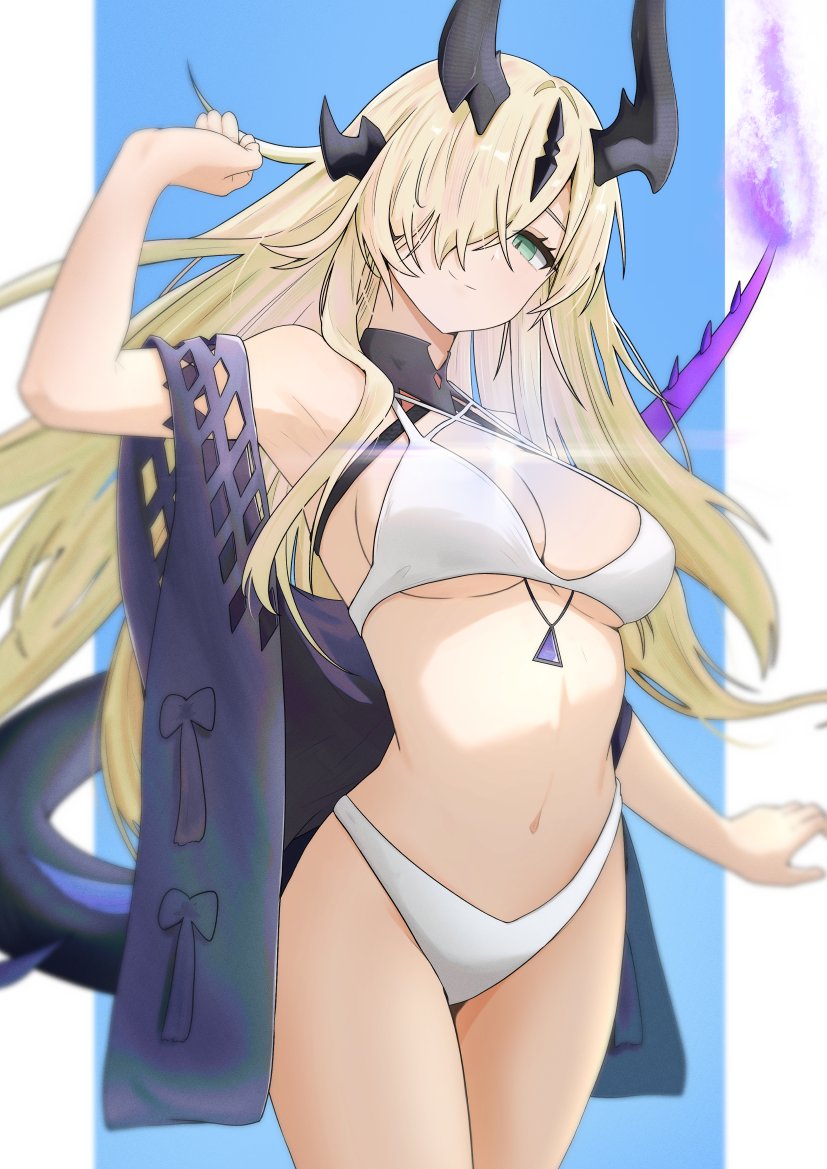 sora mame (princess 0sora), necrass (arknights), necrass (summer flowers) (arknights), arknights, 1girl, arm up, bikini, black horns, blonde hair, blue background, blurry, breasts, cleavage, closed mouth, cowboy shot, fire, flame-tipped tail, green eyes, hair over one eye, horns, long hair, looking at viewer, medium breasts, navel, official alternate costume, one eye covered, purple fire, smile, solo, standing, swimsuit, tail, tail raised, white bikini