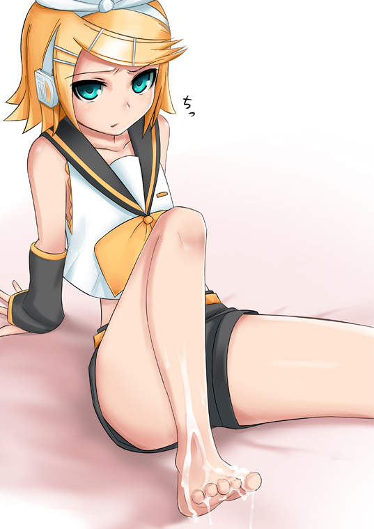 sugar (sugarless), kagamine rin, vocaloid, 1girl, barefoot, cum, cum on body, cum on lower body, feet, female focus, legs, solo