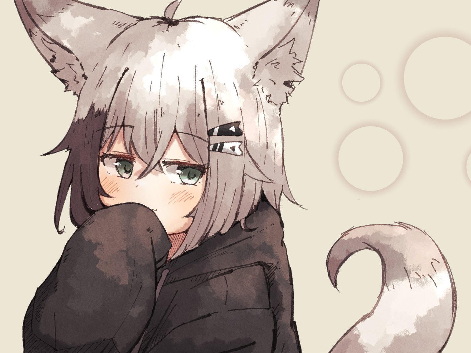 meguru 1225, original, highres, 1girl, animal ears, black hair, black hoodie, covering own mouth, fox ears, fox girl, fox tail, green eyes, hair ornament, hairclip, hood, hood down, hoodie, kuon (meguru 1225), long sleeves, looking at viewer, medium hair, multicolored hair, sleeves past fingers, sleeves past wrists, smile, tail, two-tone hair, white hair