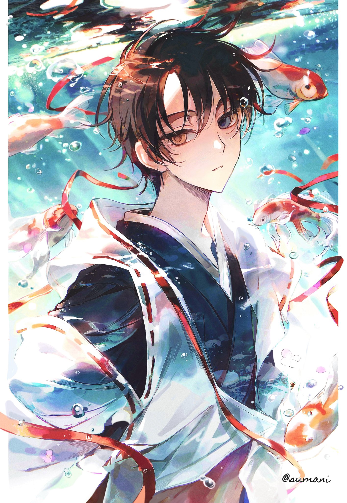 shusuzu, watanuki kimihiro, xxxholic, highres, 1boy, blue eyes, brown hair, bubble, fish, hair between eyes, heterochromia, japanese clothes, kimono, looking at viewer, male focus, parted lips, short hair, twitter username, underwater, upper body, yellow eyes