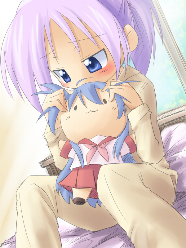 koruku, hiiragi kagami, izumi konata, lucky star, 00s, 2girls, bed, blue eyes, blue hair, blush, character doll, doll, multiple girls, pajamas, purple hair