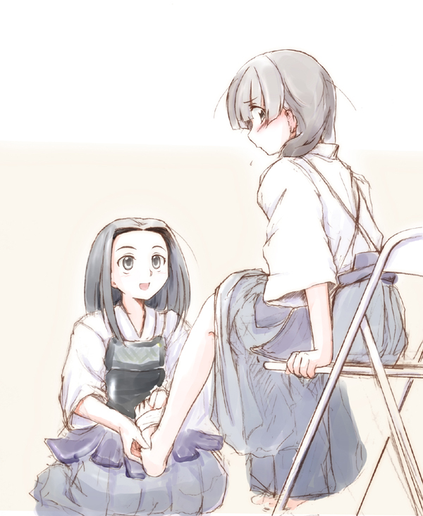 sasaki akira (ugc), arima nana, shimazu yoshino, maria-sama ga miteru, 00s, 2girls, bandages, barefoot, black hair, chair, feet, hakama, hakama skirt, japanese clothes, kendo, looking back, multiple girls, sitting, sketch, skirt