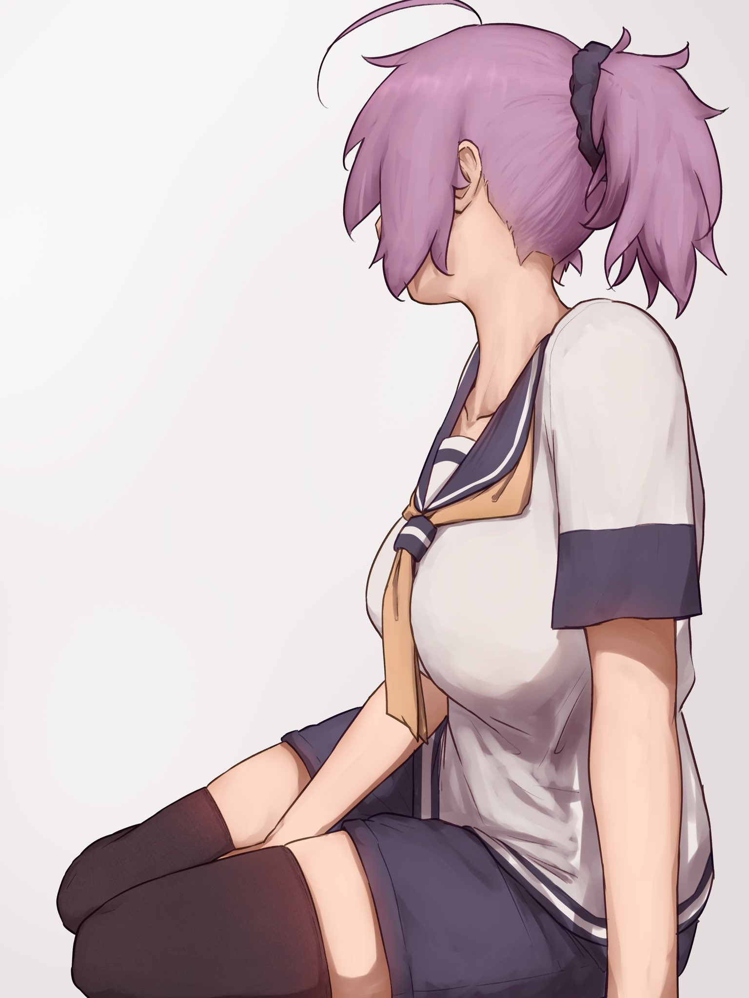 ikadamo, aoba (kancolle), kantai collection, highres, 1girl, ahoge, between legs, black thighhighs, breasts, grey background, hair ornament, hair scrunchie, hand between legs, large breasts, neckerchief, orange neckerchief, ponytail, purple hair, sailor collar, school uniform, scrunchie, serafuku, shirt, short sleeves, shorts, simple background, sitting, solo, thighhighs