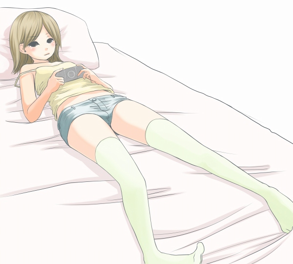 hebi hachi, copyright request, 1girl, bed, blush, camisole, denim, denim shorts, female focus, flat chest, handheld game console, playing games, playstation portable, short shorts, shorts, solo, thighhighs