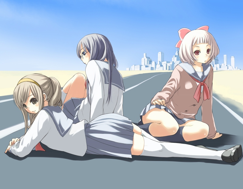 hebi hachi, 3girls, glasses, long hair, multiple girls, ponytail, school uniform, serafuku, short hair, thighhighs