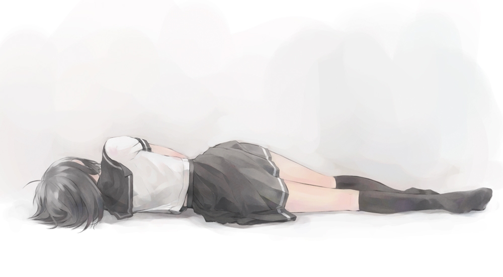 ikeda jun (mizutamari), original, 1girl, black hair, female focus, lying, school uniform, serafuku, solo