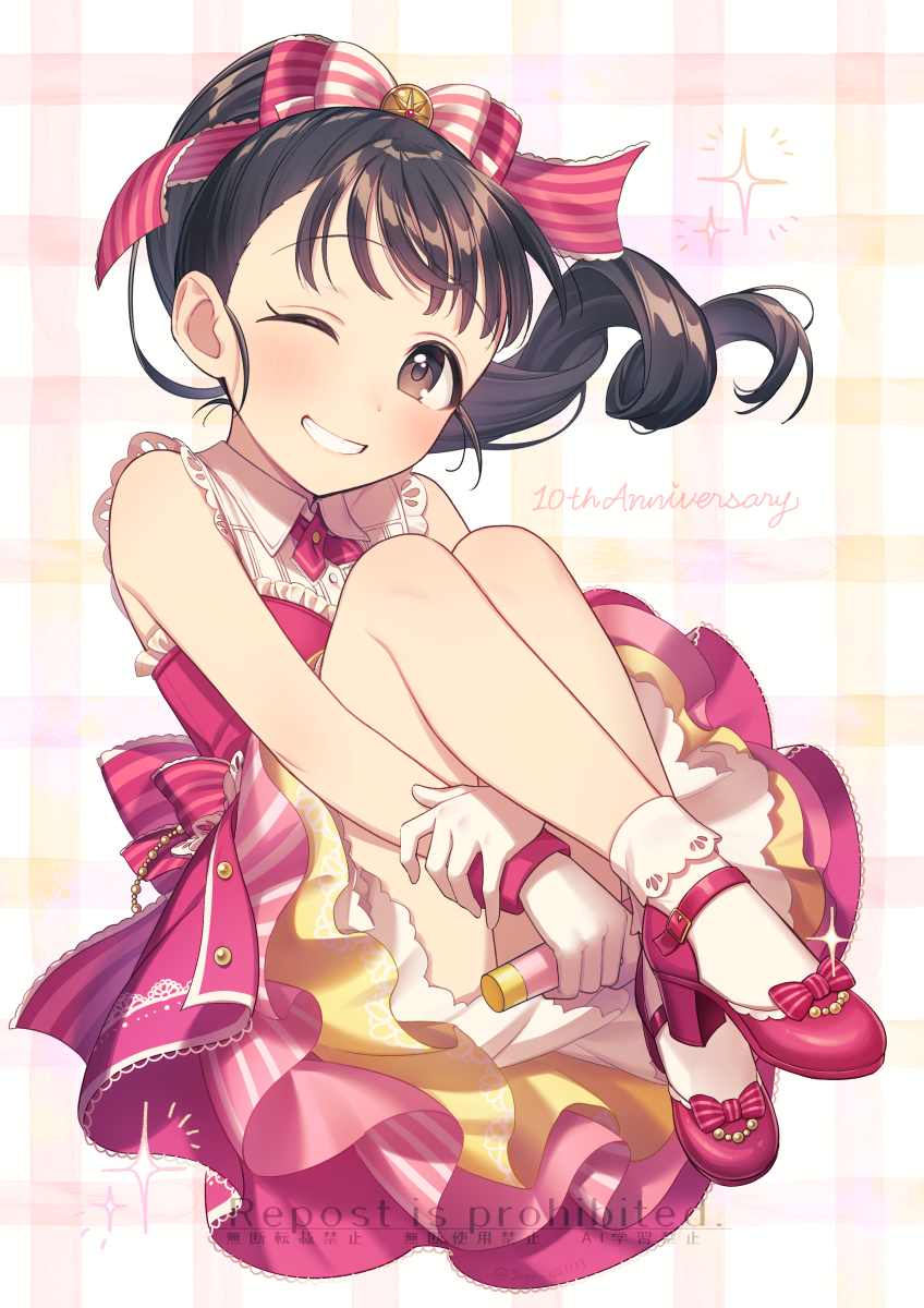 ooisissi, fukuyama mai, idolmaster, idolmaster cinderella girls, highres, 1girl, anniversary, bare arms, bare legs, bare shoulders, black hair, bow, brown eyes, copyright notice, dot nose, dress, english text, floating hair, frilled dress, frills, grin, hair bow, holding, holding microphone, hugging own legs, knees up, layered dress, light blush, long hair, medium dress, microphone, one eye closed, pink bow, pink dress, pink shoes, shoes, sitting, sleeveless, sleeveless dress, smile, socks, solo, sparkle, straight hair, striped bow, watermark, white socks
