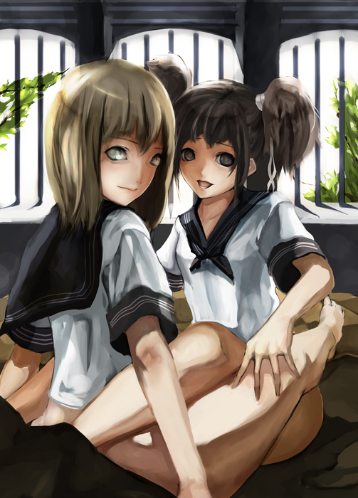 asanuma, original, bad id, bad pixiv id, 2girls, barefoot, black eyes, black hair, blue eyes, brown hair, leg lock, multiple girls, school uniform, serafuku, sitting, yuri
