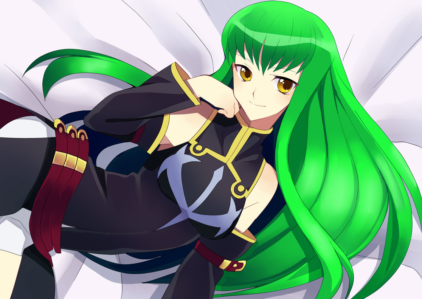 c.c., code geass, 00s, bed, detached sleeves, green hair, long hair, lying, smile, solo, yellow eyes